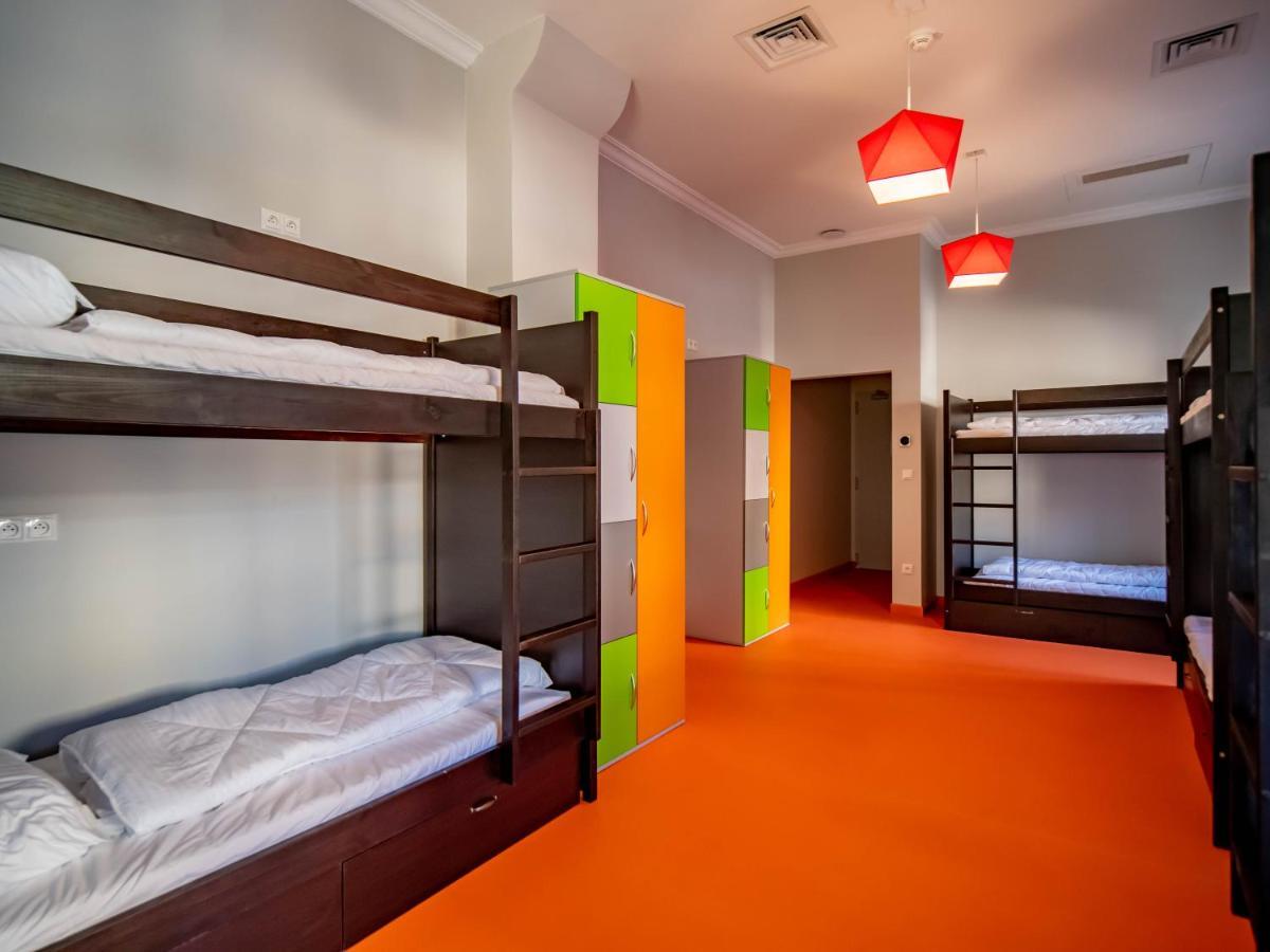 Banana'S Camp Hostel Кан Екстериор снимка