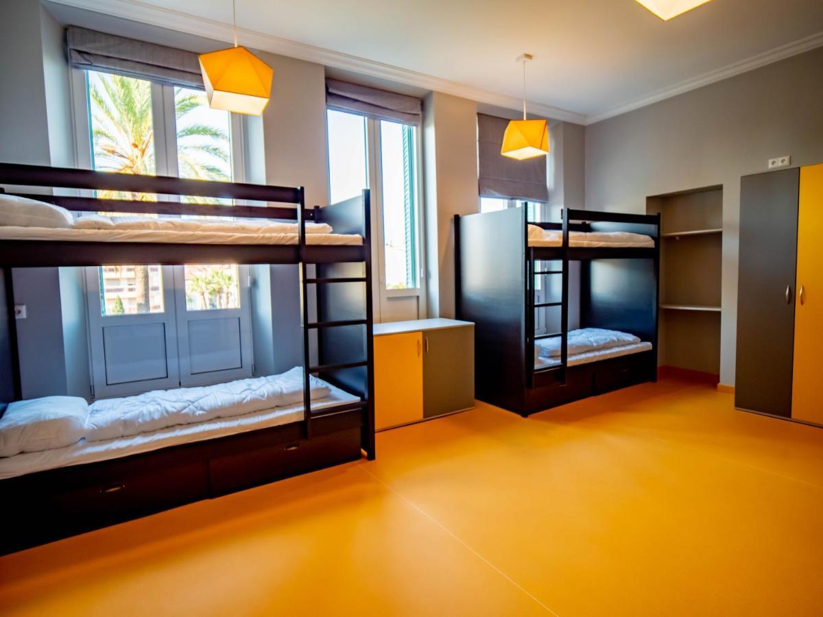 Banana'S Camp Hostel Кан Екстериор снимка