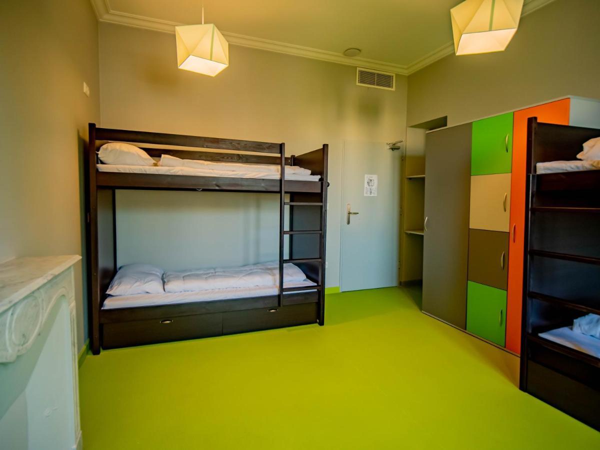 Banana'S Camp Hostel Кан Екстериор снимка